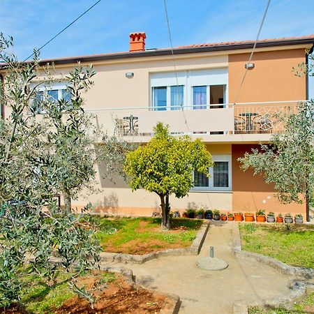 Apartment Kris Pula Zewnętrze zdjęcie