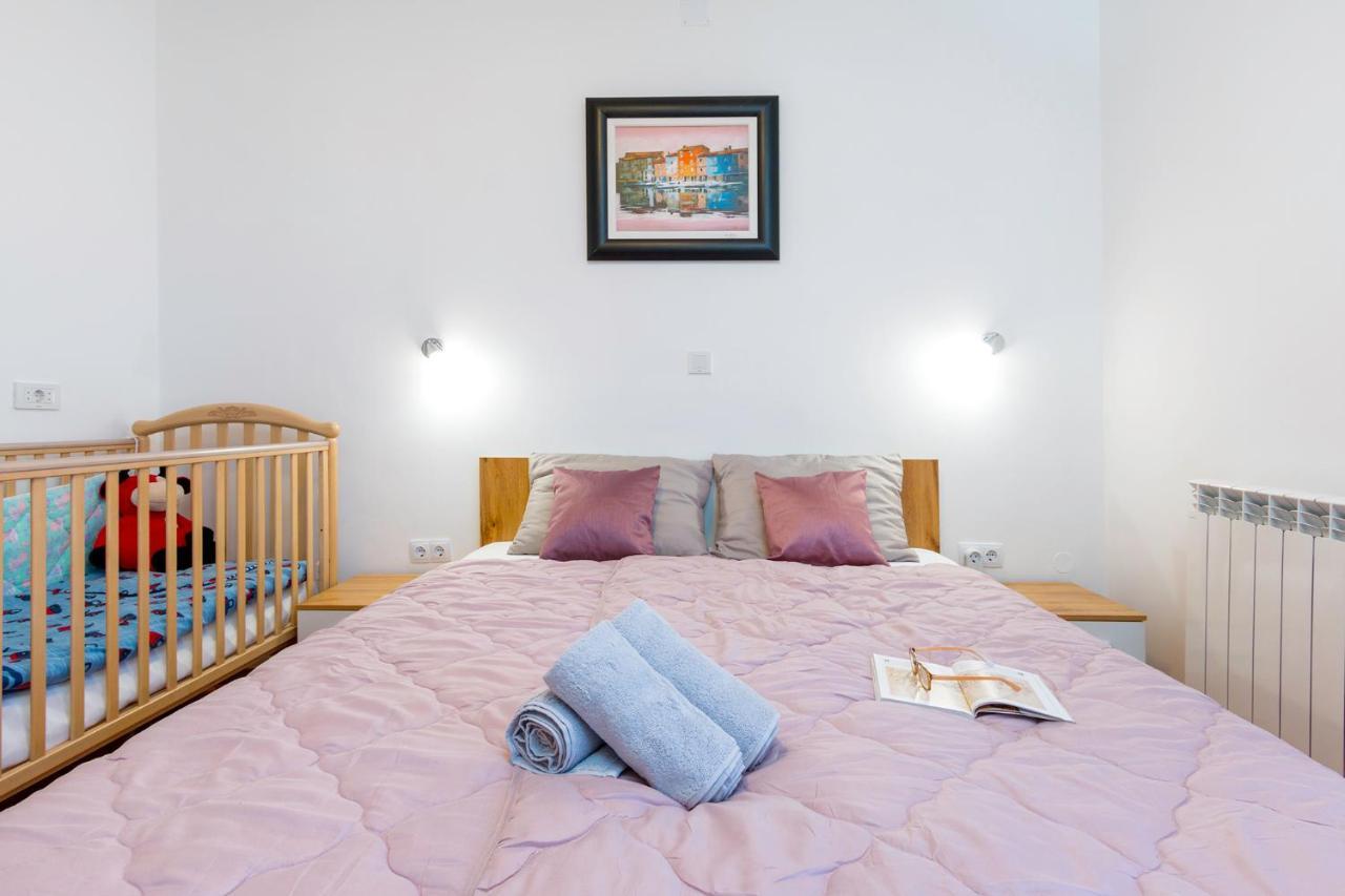 Apartment Kris Pula Zewnętrze zdjęcie