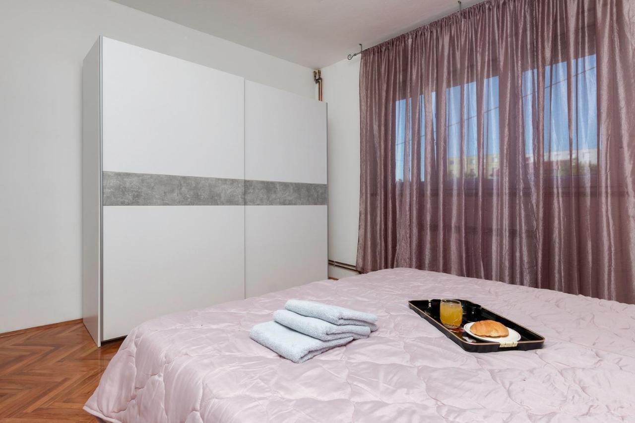 Apartment Kris Pula Zewnętrze zdjęcie