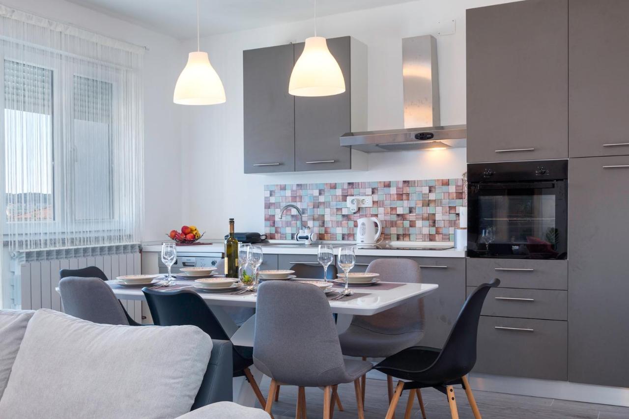 Apartment Kris Pula Zewnętrze zdjęcie