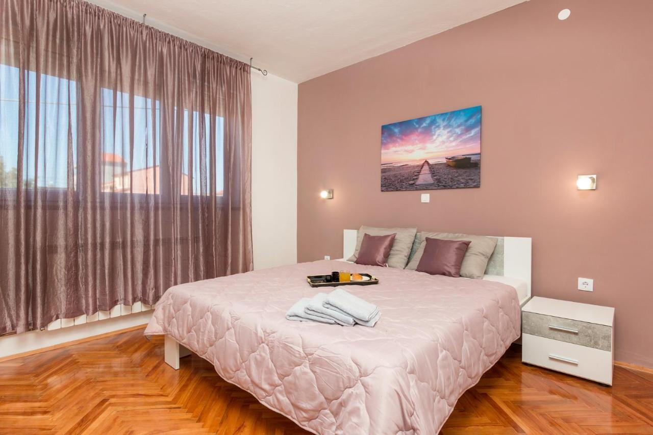 Apartment Kris Pula Zewnętrze zdjęcie